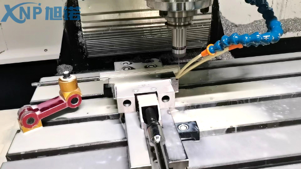 鋁型材CNC精密加工.jpg 鋁型材CNC精密加工.jpg